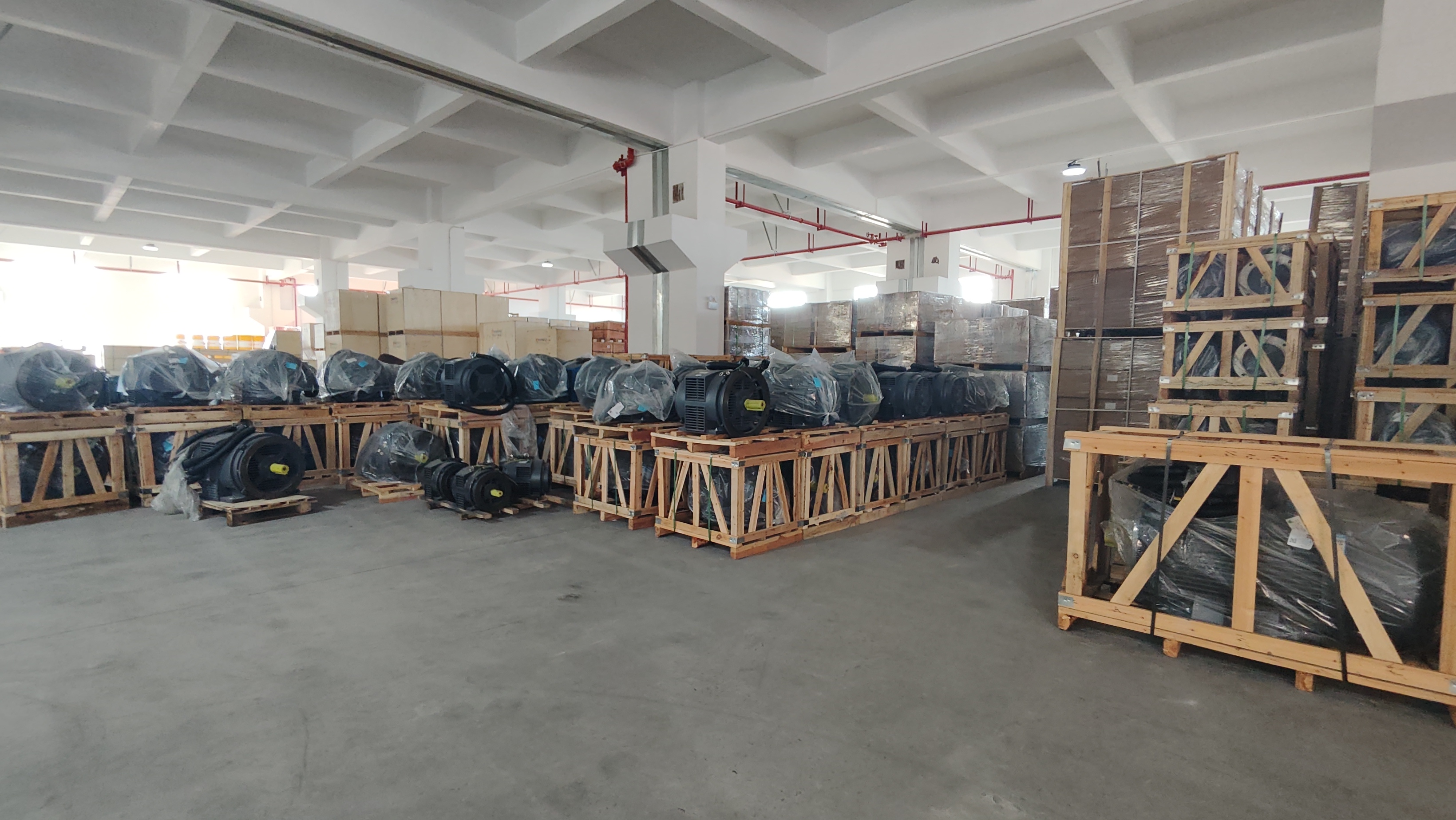 Hi Let me show you our warehouse(图4)